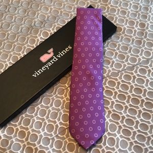 Vineyard Vines tie